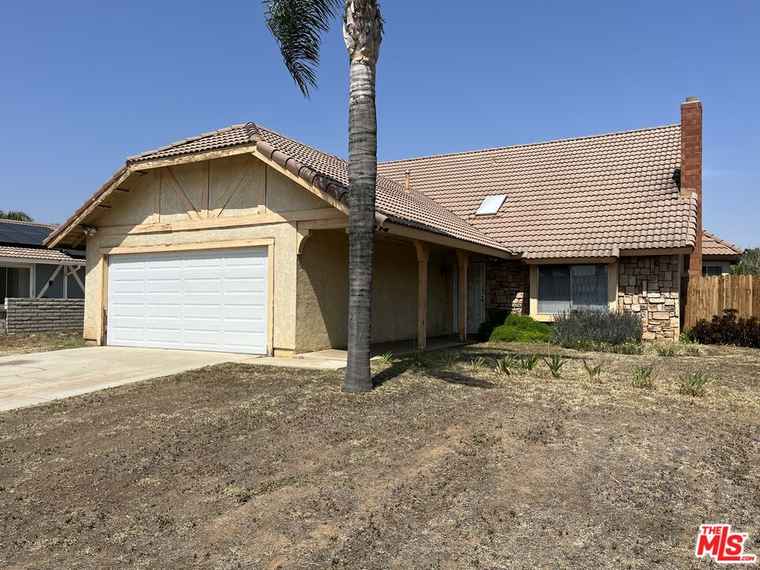 Photo of 12746 Shadybend Dr Moreno Valley, CA 92553
