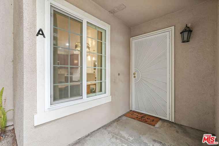 Photo of 8726 Beckenham Ln Unit A Inglewood, CA 90305