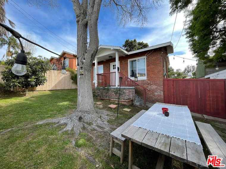 Photo of 710 Stepney St Inglewood, CA 90302