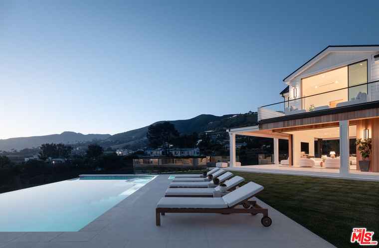 Photo of 5819 Filaree Hts Malibu, CA 90265
