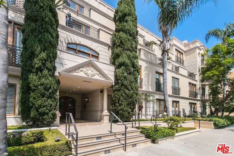 Photo of 137 S Spalding Dr #405 Beverly Hills, CA 90212