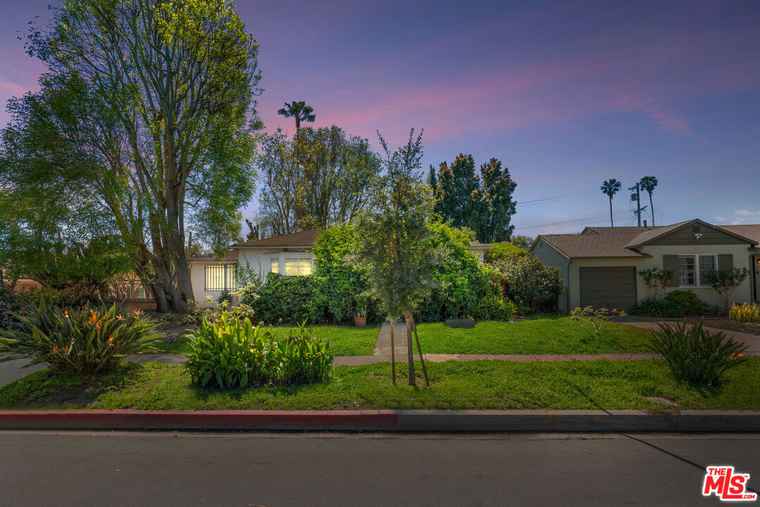 Photo of 2825 Barry Ave Los Angeles, CA 90064