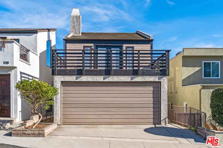 Photo of 1116 7th St Hermosa Beach, CA 90254