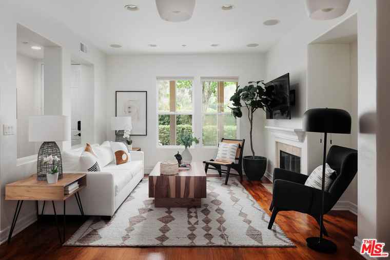 Photo of 67 Orange Blossom Cir Ladera Ranch, CA 92694