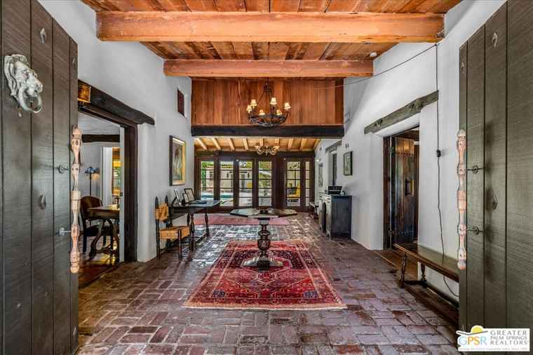 Photo of 1011 E El Alameda Palm Springs, CA 92262