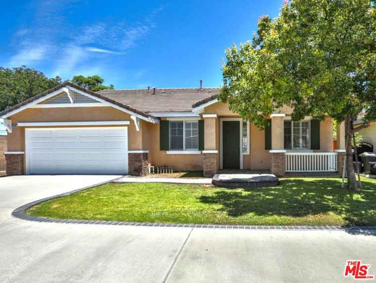 Photo of 11175 Pioneer Ln Garden Grove, CA 92840