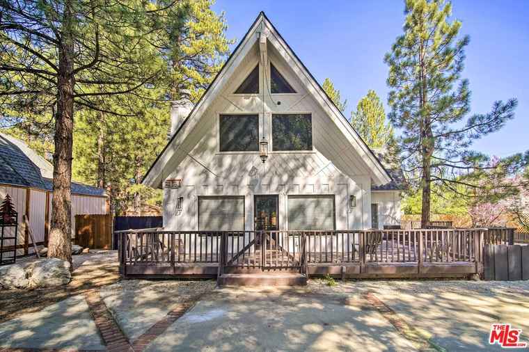 Photo of 41665 Tanager Dr Big Bear Lake, CA 92315