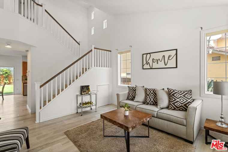 Photo of 7725 Victoria Ave Inglewood, CA 90305