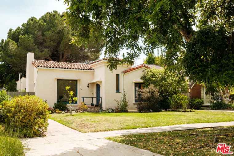 Photo of 218 16th St Santa Monica, CA 90402