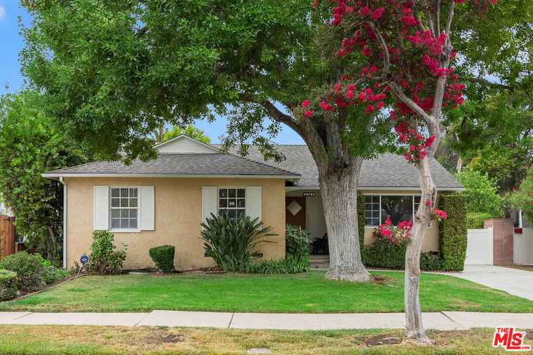 Photo of 20763 Skouras Dr Winnetka, CA 91306