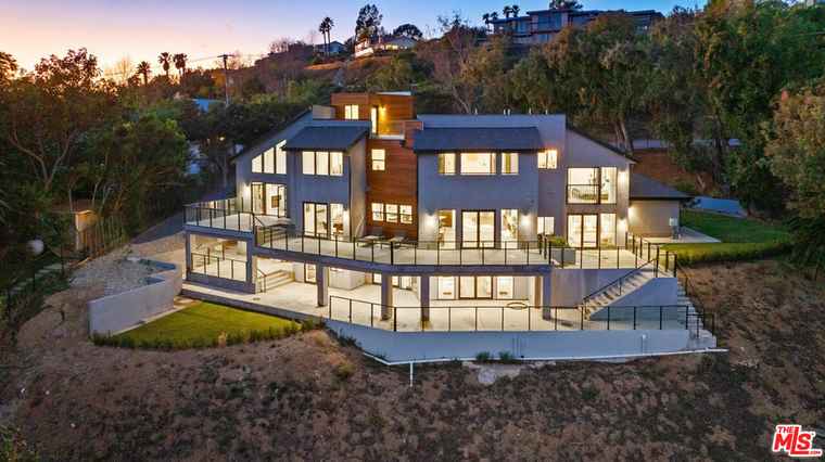 Photo of 4756 Latigo Canyon Rd Malibu, CA 90265