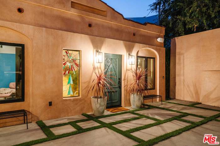 3826 Sunset Dr, Los Angeles, CA 90027 | Redfin