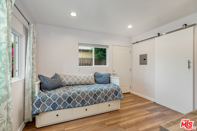 6323 Longridge Ave Valley Glen Ca 91401 3 Beds 3 Baths