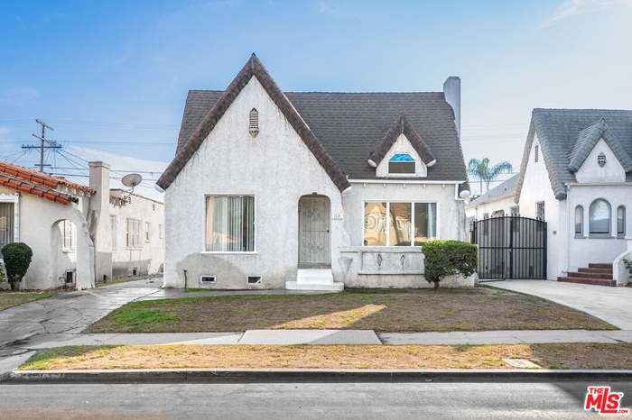 1116 W 80th St, Los Angeles, CA 90044 | Redfin