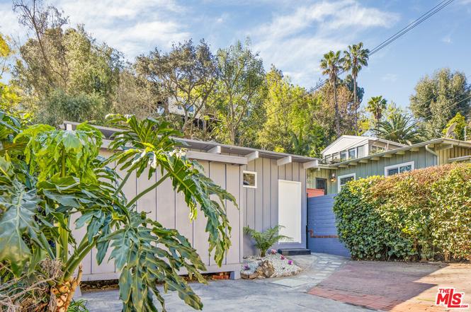 8522 Walnut Dr, Los Angeles, CA 90046 | MLS# 22-129105 | Redfin