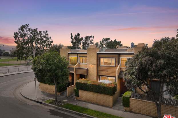 Sherman Oaks and Studio City Aerial Los Angeles California Editorial Image  - Image of homes, neighborhoods: 116911650