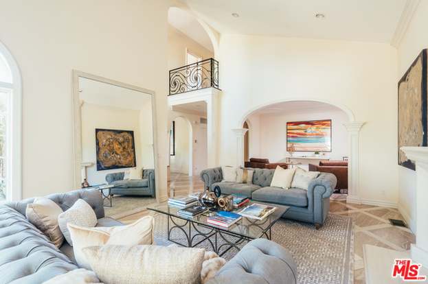 155 S Medio Dr Los Angeles Ca 90049 Mls 19 463176 Redfin