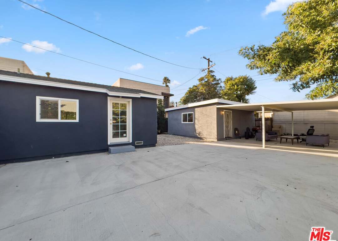 3519 W 59th St, Los Angeles, CA 90043