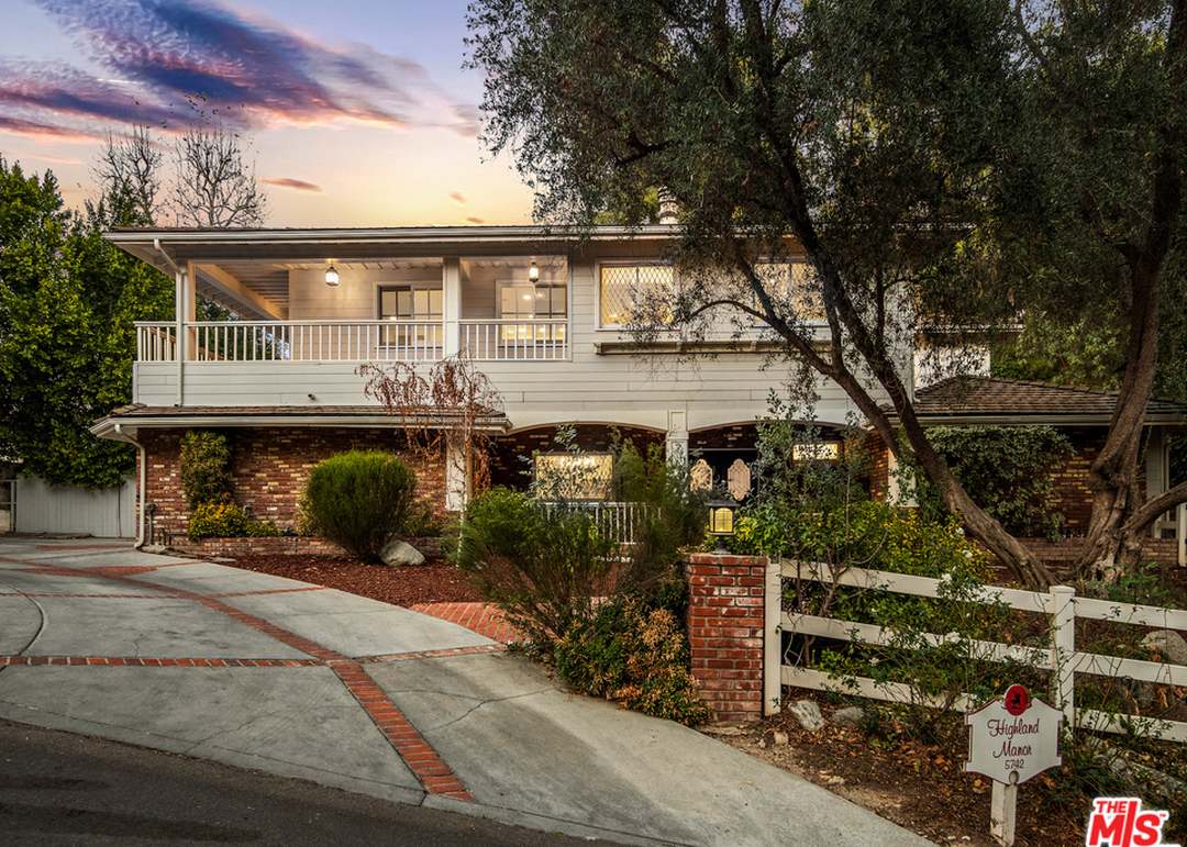 トップス house on the hill 24172 Lupin Hill Road, Hidden Hills | Take a look inside