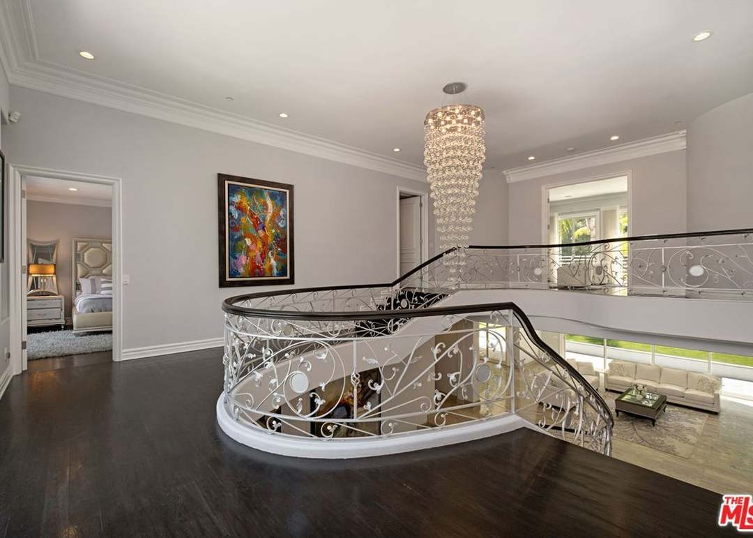 12055 Summit Cir, Beverly Hills, CA 90210 | Redfin