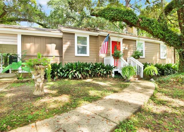 Property at 304 Border Dr E, Mobile, AL 36608, 3 beds, 2 baths