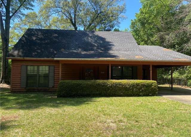 Property at 2362 Willowdale St, Mobile, AL 36605, 4 beds, 2 baths