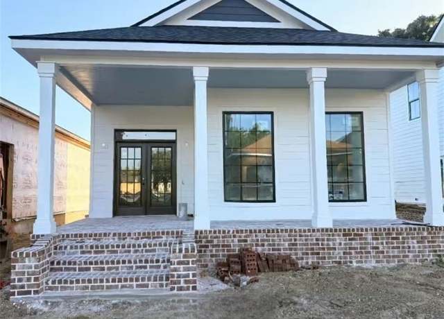 Property at 253 Dearborn St N, Mobile, AL 36603, 3 beds, 2.5 baths