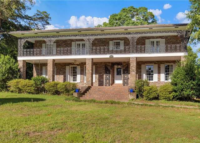 Property at 608 Montclaire Way, Mobile, AL 36609, 5 beds, 4.5 baths