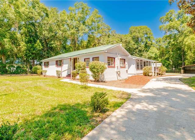 Property at 118 2nd Ave, Saraland, AL 36571, 4 beds, 3 baths
