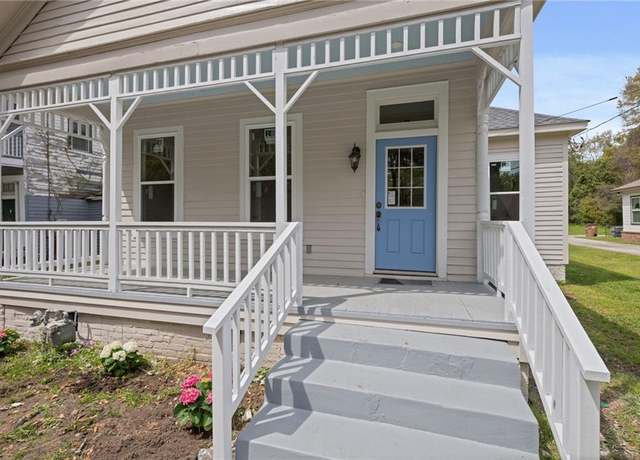 Property at 550 Marine St, Mobile, AL 36604, 2 beds, 2 baths