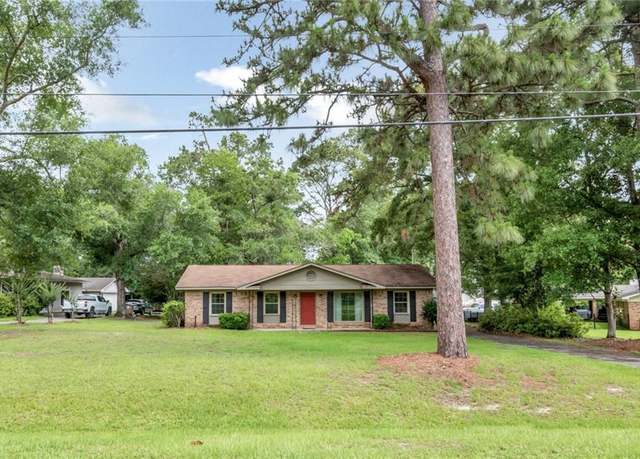Property at 3914 Blue Gill Cir, Mobile, AL 36619, 3 beds, 2 baths