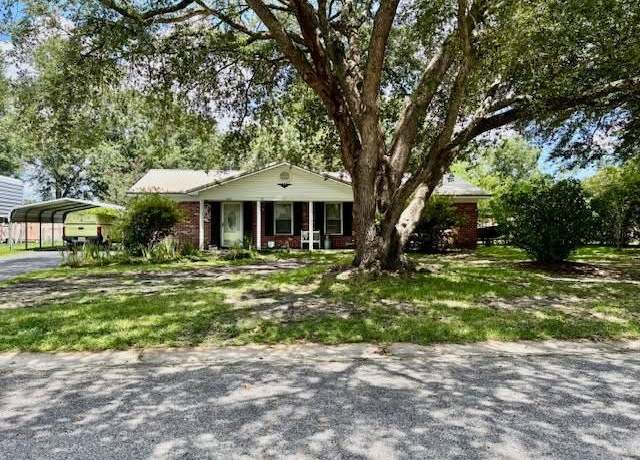 Property at 204 Pawnee Cir, Saraland, AL 36571, 4 beds, 2 baths