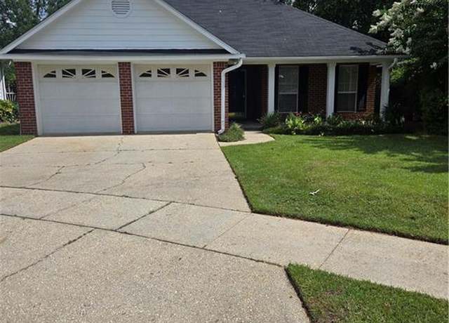 Property at 6104 Lennox Pl, Mobile, AL 36693, 3 beds, 2 baths