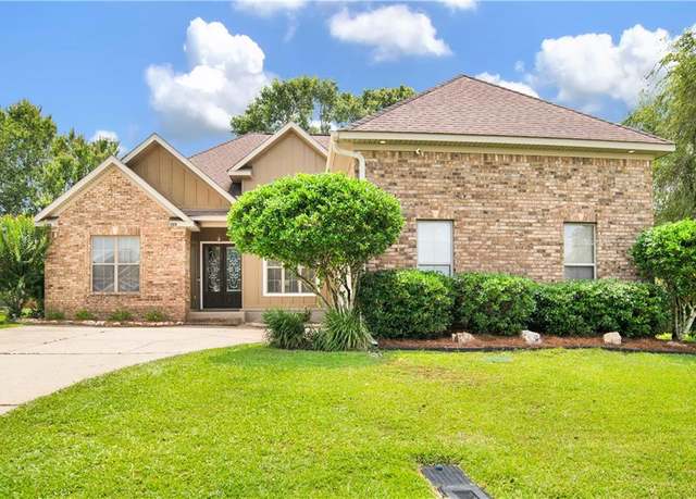 Property at 3245 Mcrae Dr, Mobile, AL 36695, 4 beds, 3 baths