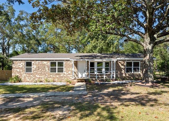 Property at 2645 Schillinger Rd N, Semmes, AL 36575, 4 beds, 2 baths