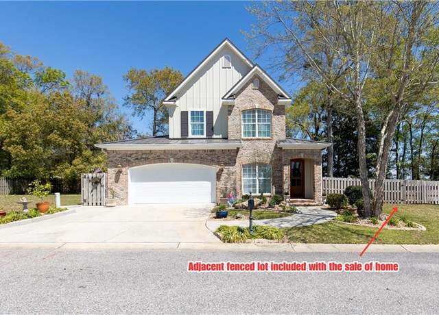 Property at 11747 Gates Cir E, Theodore, AL 36582, 4 beds, 2.5 baths