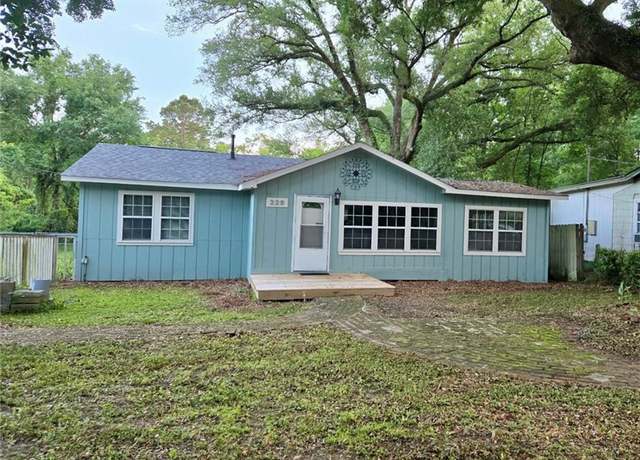 Property at 229 Lillian Ave, Saraland, AL 36571, 3 beds, 2 baths