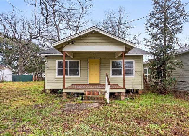 Property at 704 Thorrs Ave, Mobile, AL 36610, 2 beds, 1 bath