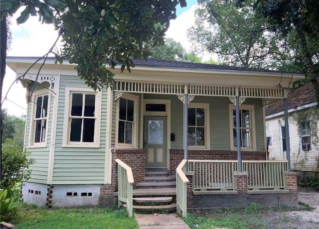 Property at 551 Marine St, Mobile, AL 36604, 3 beds, 2 baths