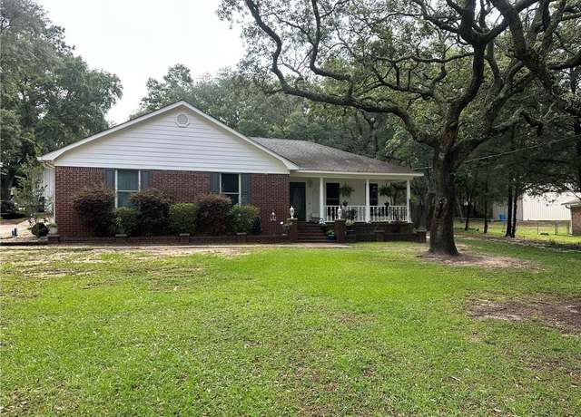 Property at 4514 Hickory Ln, Saraland, AL 36571, 3 beds, 2 baths