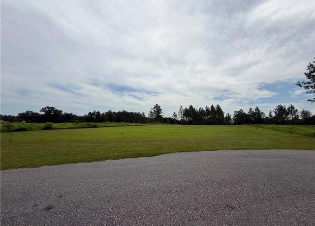 Property at 46 Hampton Ct, Mobile, AL 36608