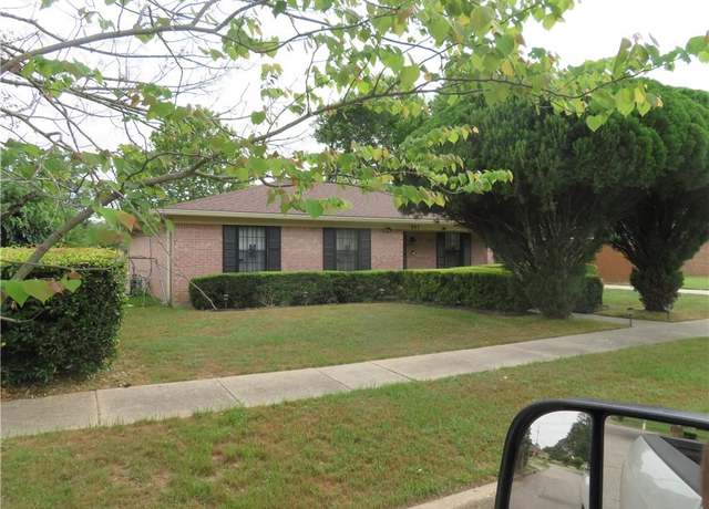 Property at 567 Selma St, Mobile, AL 36603, 3 beds, 2 baths