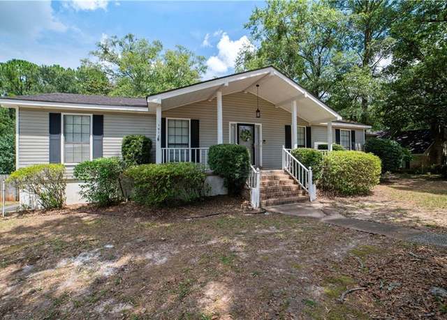 Property at 1813 Burntwood Dr E, Mobile, AL 36609, 4 beds, 3 baths
