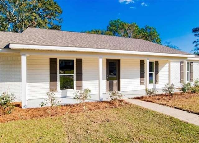 Property at 2305 Cedar Ky, Mobile, AL 36695, 4 beds, 2 baths