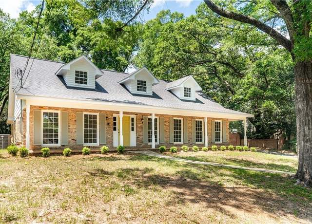 Property at 728 Spring Station Rd, Mobile, AL 36609, 4 beds, 3.5 baths