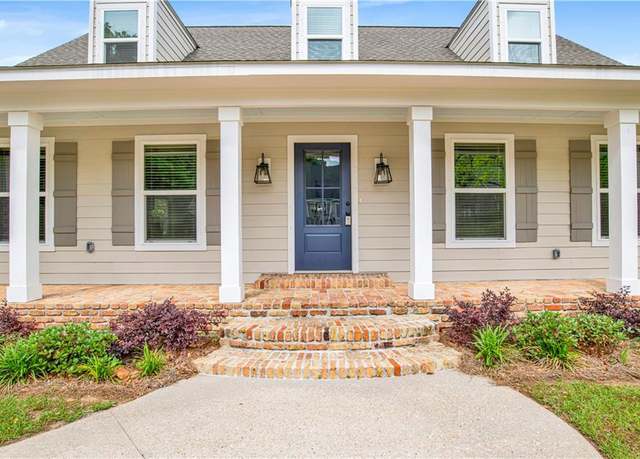 Property at 2352 Huffman Dr E, Mobile, AL 36693, 4 beds, 3.5 baths