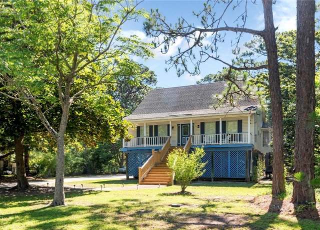 Property at 112 Audubon St, Dauphin Island, AL 36528, 4 beds, 2.5 baths
