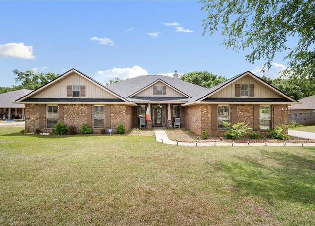 Property at 10673 Rigby Dr, Mobile, AL 36695, 4 beds, 2.5 baths