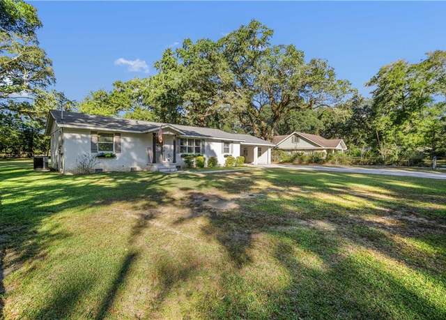 Property at 427 Strange Ave, Saraland, AL 36571, 3 beds, 2 baths