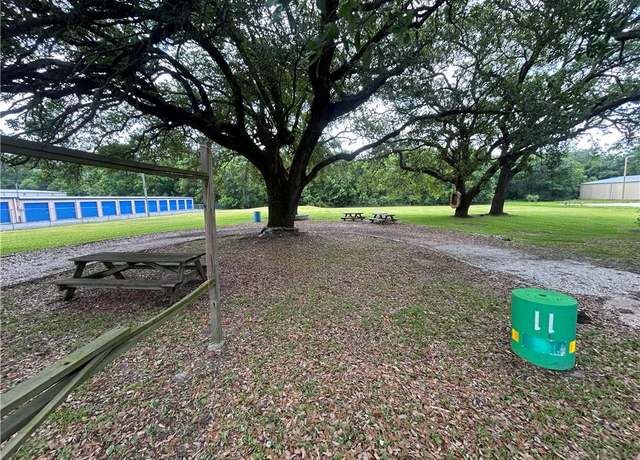 Property at 13085 Wintzell Ave N, Bayou La Batre, AL 36509